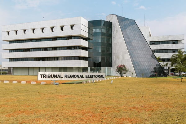 Brasília (DF), 16/08/2016FachadasLocal: Setor de Autarquias Sul e Tribunal Regional Eleitoral do DFFoto: Giovanna Bembom/Metrópoles