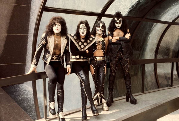 UNITED STATES - JANUARY 01: Photo of Paul STANLEY and KISS and Ace FREHLEY and Gene SIMMONS and Peter CRISS; L-R: Paul Stanley, Ace Frehley, Peter Criss, Gene Simmons - posed, group shot (Photo by Steve Morley/Redferns)
