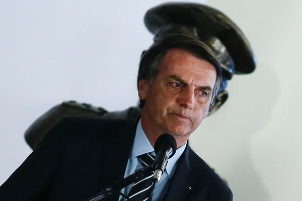 Presidente Jair Bolsonaro é acusado de desmontar a comissão