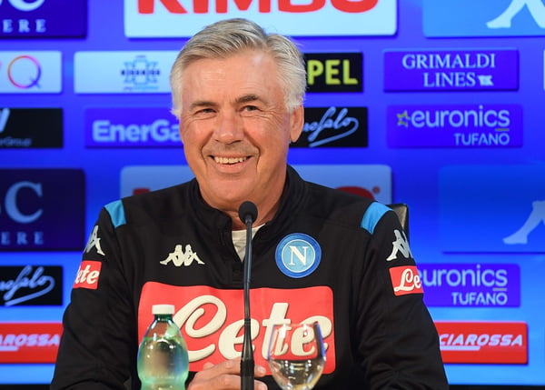Após vaga na Liga dos Campeões, Napoli demite Ancelotti