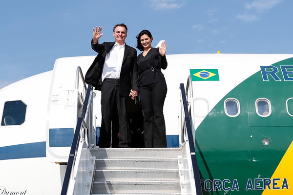Presidente da República, Jair Bolsonaro acompanhado da Senhora Michelle Bolsonaro durante chegada a Nova Iorque – EUA
