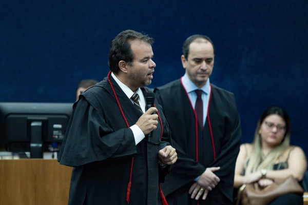 Procurador sobre defesa de Adriana tentar anular júri: “MP vai reagir”