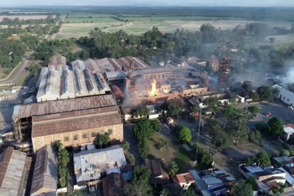 incêndio-refinaria-argentina