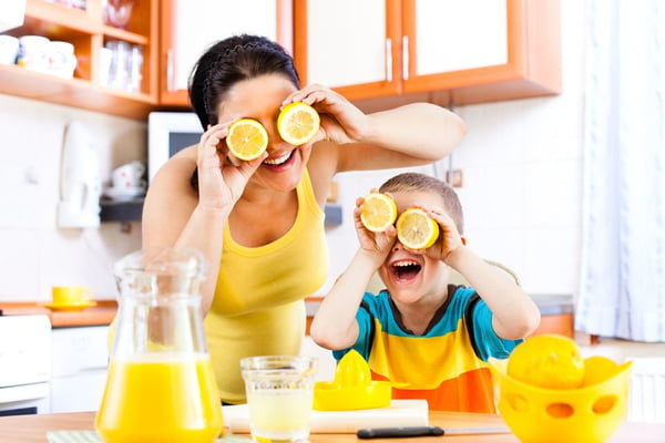 Aprenda a preparar um lanche saudável para seu filho em cinco minutos
