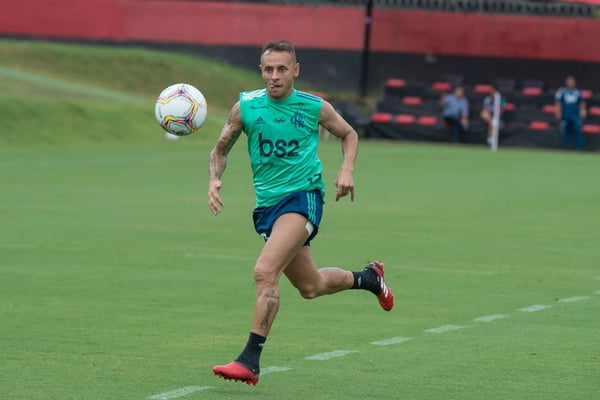 Rafinha do Flamengo correndo
