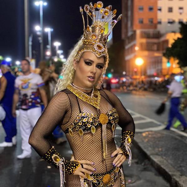 Patrícia Leitte com fantasia de Carnaval