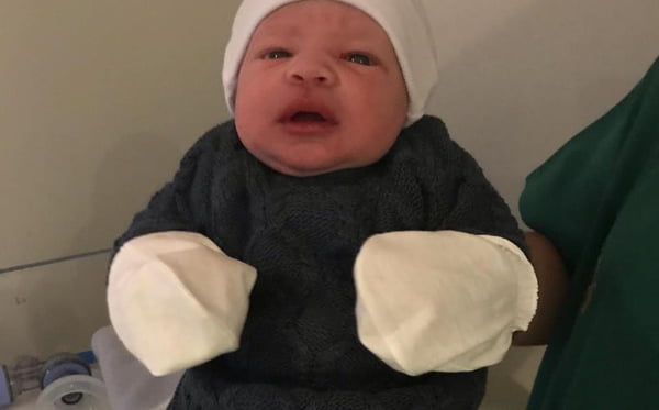 José Escobar, bebê recem-nascido