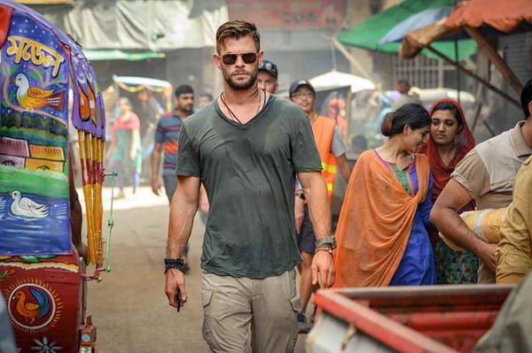 Chris Hemsworth em cena do filme Resgate