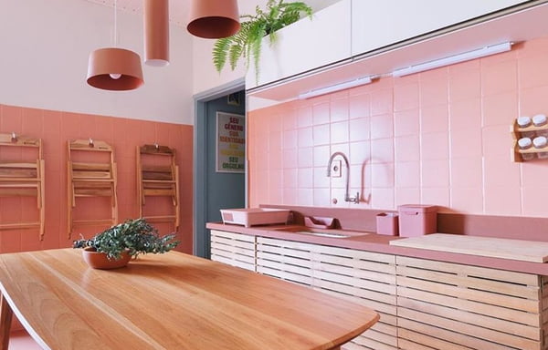 Cozinha do Liniker, projetada por Paulo Biacchi