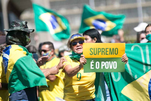 Esplanada tem recebido protestos contra e a favor do presidente Bolsonaro