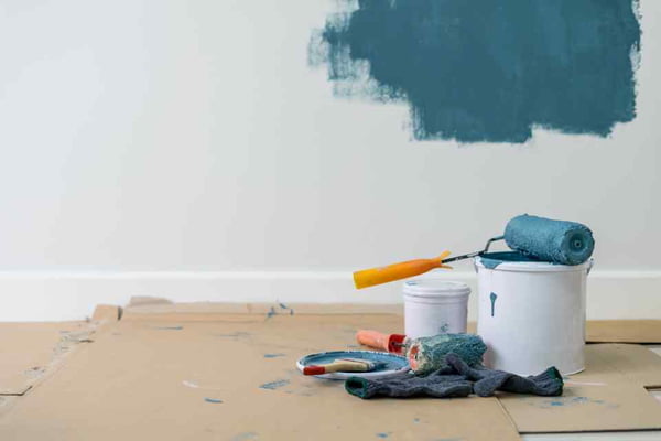 Cinco dicas práticas para pintar a parede de casa