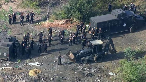 Polícia acha cemitério clandestino em São Gonçalo