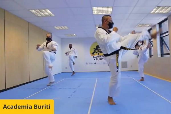 Academia Buriti oferece aulas de artes marciais
