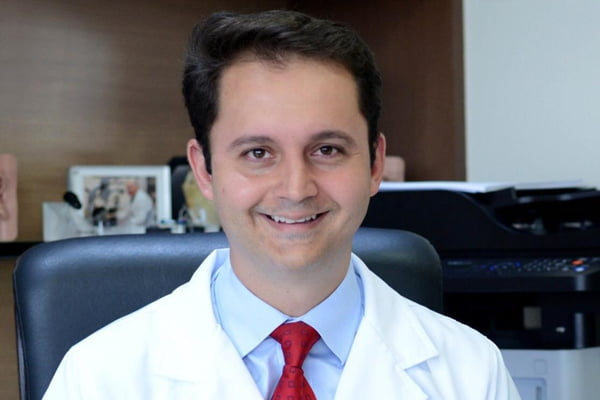 Médico Fayez Bahmad Jr – 01