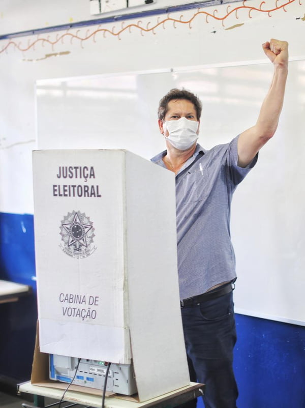 Jilmar Tatto (PT) vota na zona sul de São Paulo nas eleições de 2020