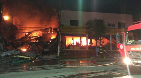 Incendio em prédio no centro de Cuiabá