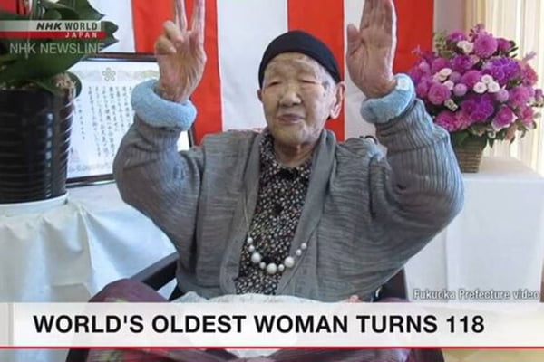 Mulher mais velha do mundo desiste de carregar a Tocha Olímpica