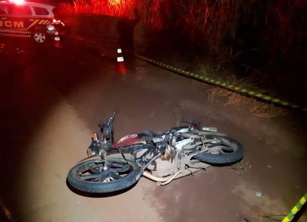 Motociclista morre após bater de frente com veículo na GO-462, em Goiânia