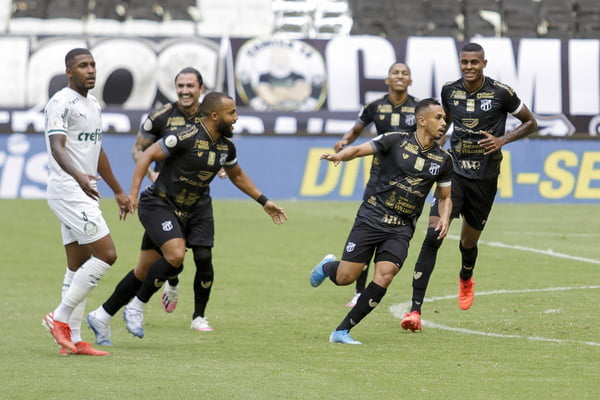 Ceará vence o Palmeiras