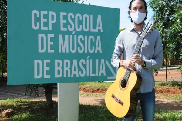 Estudante da Escola de Música de Brasília ganha prêmio internacional