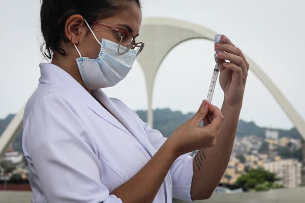 Vacinação contra a Covid-19 no Sambódromo do Rio de Janeiro