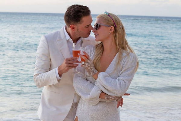 Paris Hilton e Carter Reum pedido de noivado - Metrópoles