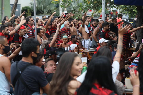 Torcida do Flamengo na Tijuca, no Rio