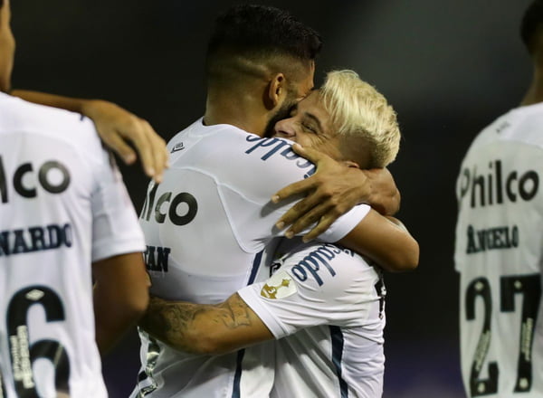 Santos avança na pré-Libertadores