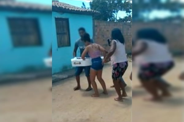 Família desenterra corpo de criança na Bahia após ‘visão’ de pastor