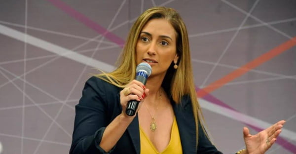 “Uma grande surpresa que devo a Arthur Lira”, diz nova ministra Flávia Arruda