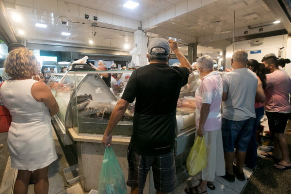 peixaria na feira do Guará