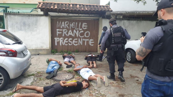 Bando acusado a roubar residências no Rio é preso