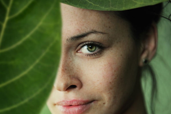 rosto mulher plantas