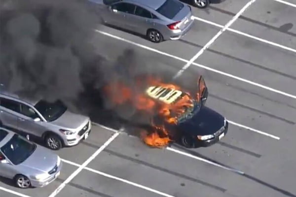 incêndio em carro nos Estados Unidos
