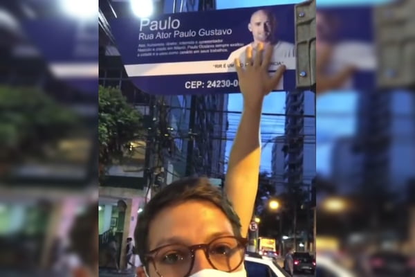 Fábio Porchat visita rua com nome de Paulo Gustavo