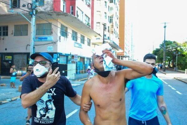 Daniel Campelo, 51 anos, perdeu a visão após ser atingido por uma bala de borracha durante manifestação anti-Bolsonaro em Recife (PE)