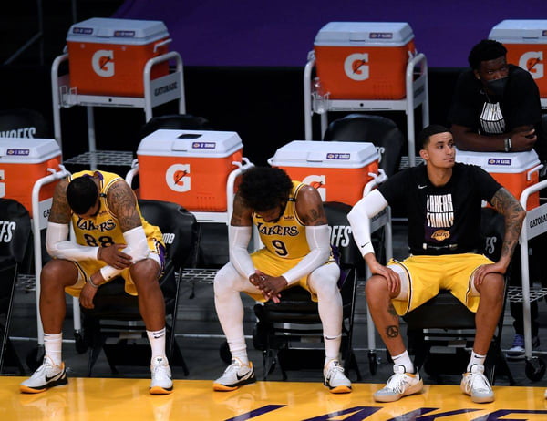 Lakers perdem para o Suns