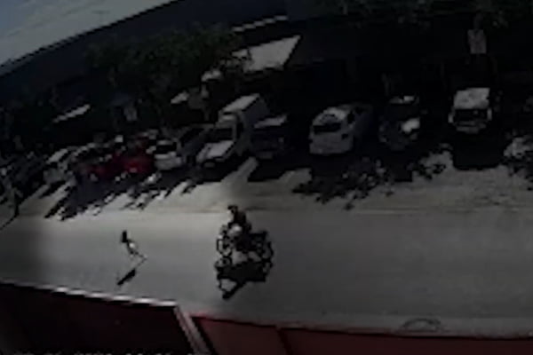 Moto atropela criança de 6 anos