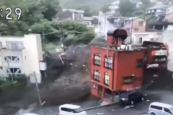Deslizamentos em Atami, no Japão