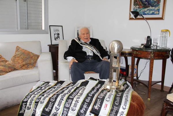 Morre, aos 101 anos, Alberto Dualib, ex-presidente do Corinthians