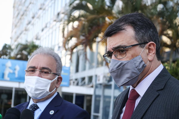 Ministro da Saúde, Marcelo Queiroga e o ministro de Relações Exteriores, Carlos França, falam com a imprensa após reunião no palácio do Itamaraty 5