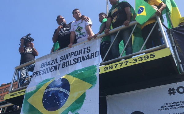 Deputado federal Otoni de Paula participou de manifestação no RJ