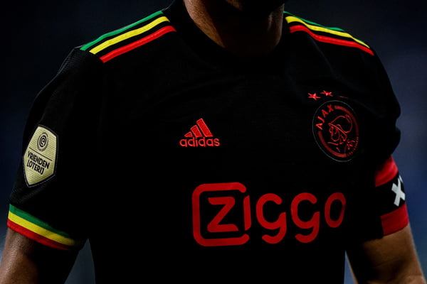 Ajax uniforme