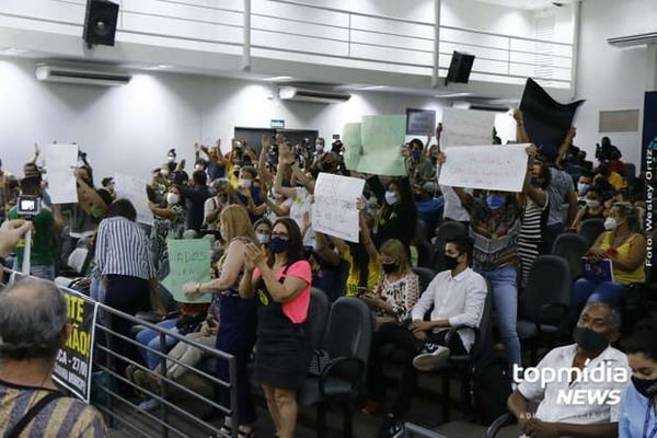 Audiência sobre 'passaporte da vacina' vira guerra entre 'bolsonaristas e petistas' em Campo Grande