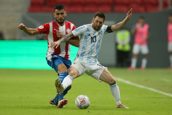 Paraguai e Argentina se enfrentam pelas Eliminatórias