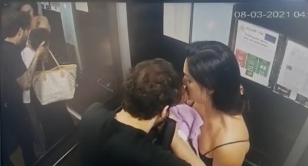 Jairinho e Monique com Henry no elevador (1)
