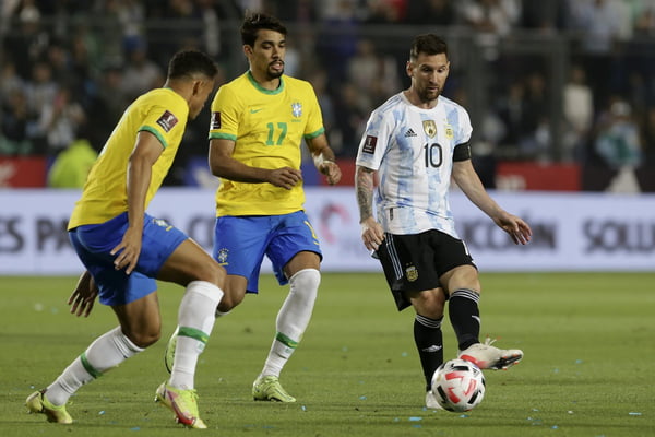 Argentina x Brasil Paquetá e Messi