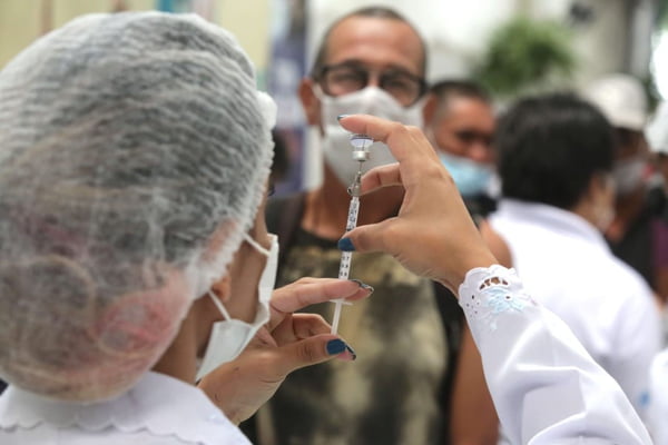 Ação para vacinar população de rua em São Paulo