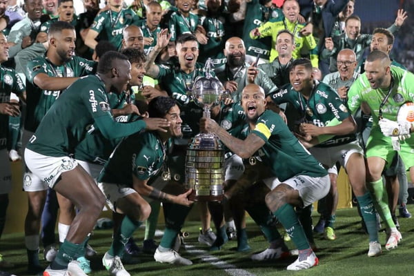 Após encerrar temporada campeão da Libertadores, Palmeiras foca na preparação para o Mundial