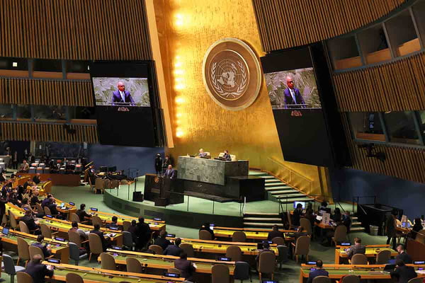 Salão da Assembleia Geral da ONU, em Nova Iorque, durante reunião emergencial sobre a guerra na Ucrânia - Metrópoles